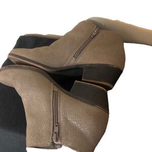 GH Bass & Co. Zipper Ankle Boots